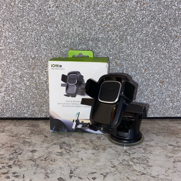 iOttie Dash & Windshield Mount - Picture 1 of 8